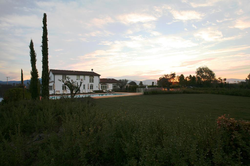 הוילה פיסטויה Alice Del Lago Country House מראה חיצוני תמונה
